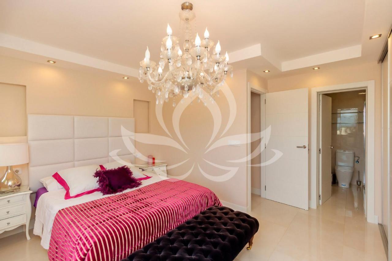 The White Apartment: Luxury, Beach And Design 瓦伦西亚 外观 照片